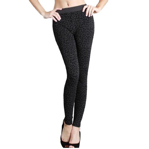 Nikibiki Long Ribbed Leopard Leggings One Size - Picture 1 of 4